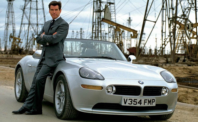 A la venta 59 vehículos de películas de James Bond