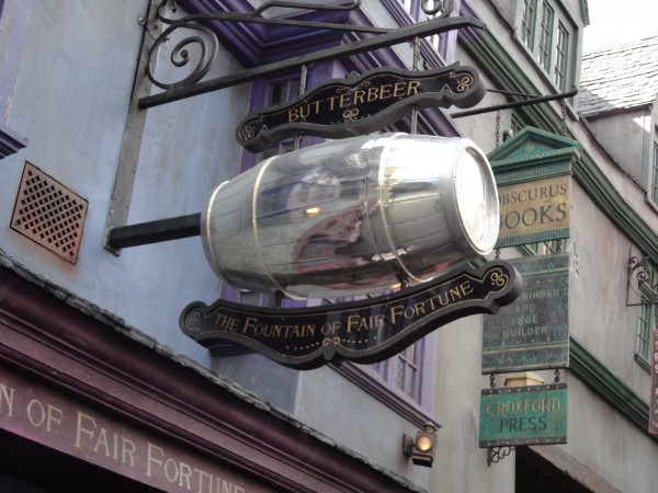 harry-potter-diagon-alley-butterbeer-store