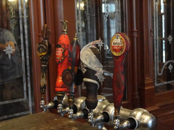 harry-potter-diagon-alley-fountain-of-fair-fortune-taps