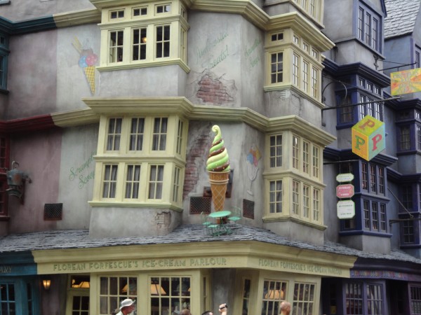 harry-potter-diagon-alley-ice-cream-parlor