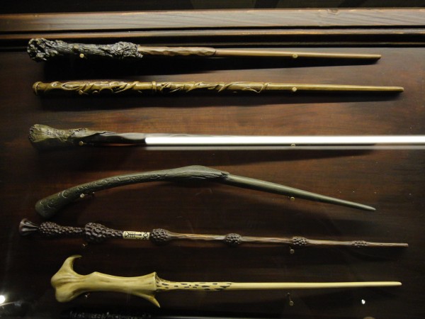 harry-potter-diagon-alley-main-wands