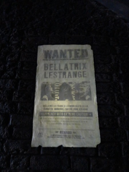 harry-potter-diagon-alley-universal-wanted-sign