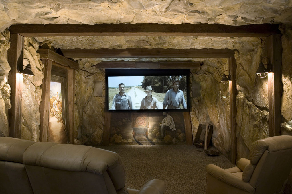 Sala de cine que simula ser una mina