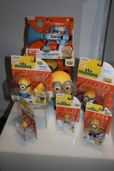 minions-action-figures-display
