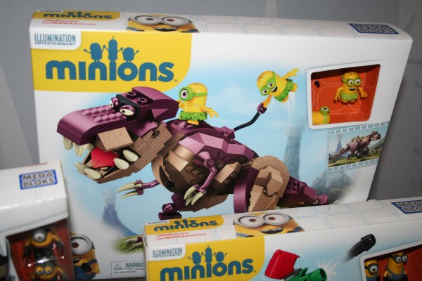 minions-mega-bloks-dinosaur