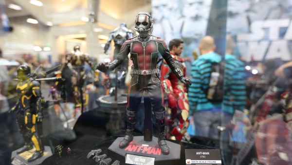 ant-man-hot-toys-sideshow-collectibles-booth-picture-comic-con (1)