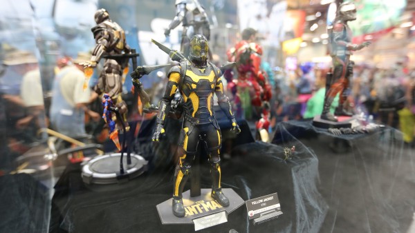 ant-man-hot-toys-sideshow-collectibles-booth-picture-comic-con (2)