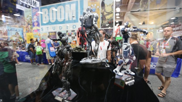 avengers-hot-toys-sideshow-collectibles-booth-picture-comic-con (3)