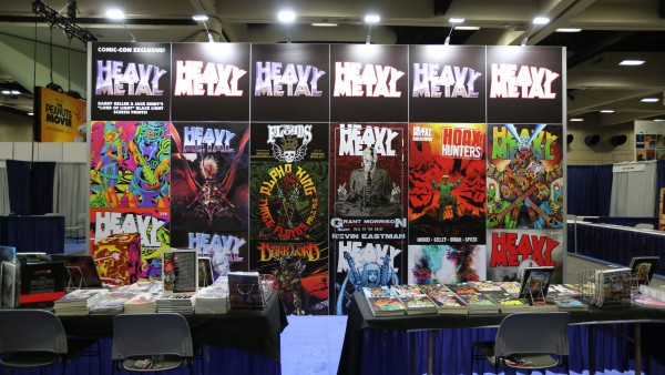 comic-con-2015-convention-floor-picture-image (94)