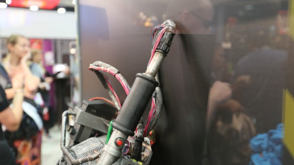 ghostbusters-proton-pack-picture-comic-con