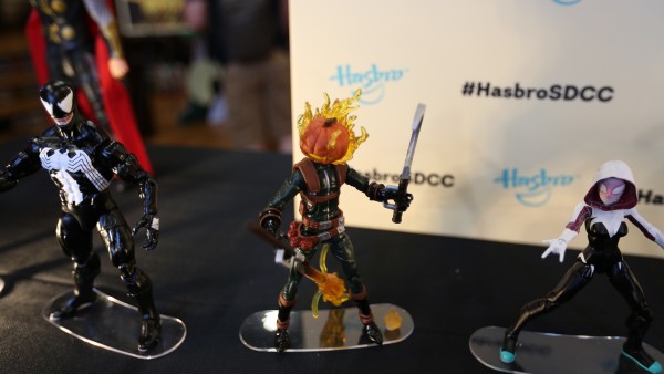 hasbro-transformers-jem-star-wars-toy-pictures-comic-con (16)