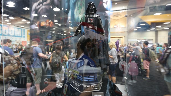 star-wars-hot-toys-sideshow-collectibles-picture-comic-con (6)